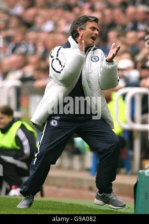 Calcio - fa Barclays Premiership - Newcastle United v Chelsea - St James Park. Il direttore del Chelsea Jose Mourinho Foto Stock