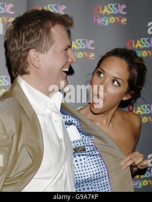 Aled Jones e Myleene Klass al concerto di raccolta fondi Classic Response 2006 per SOS Children e The Playing Alive Foundation presso la Royal Albert Hall nel centro di Londra. Foto Stock