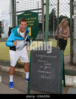 Marcus Willis pone per le foto a Coventry e Nord Warwickshire Tennis Club, Coventry. PRESS ASSOCIATION Images. Foto di credito dovrebbe leggere: Tim Goode/PA FILO Foto Stock