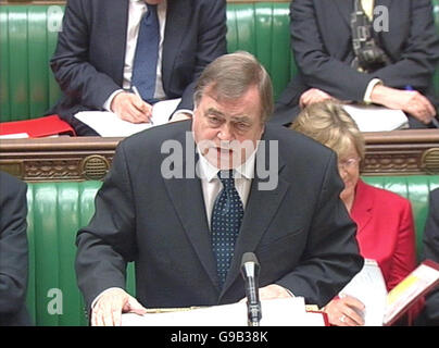 Il vice primo ministro John Prescott durante l'interrogazione del vice primo ministro alla Camera dei Comuni. Foto Stock