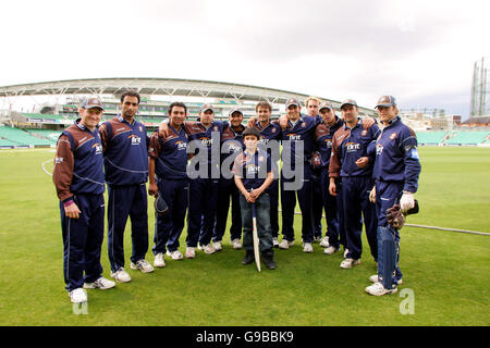 Cricket - Cheltenham e Gloucester Trophy - Surrey v Glamorgan - Brit Oval Foto Stock