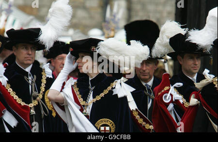 Servizio giarrettiera - alla cappella di San Giorgio - Windsor Foto Stock