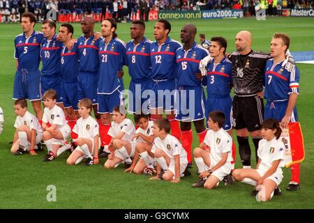 Calcio - Euro 2000 - finale - Francia v Italia. La squadra francese si è schierata Foto Stock