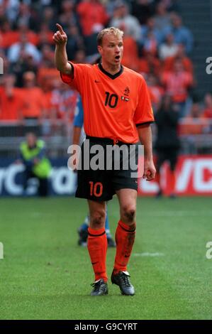 Calcio - Euro 2000 - Semifinale - Italia / Olanda. Dennis Bergkamp, Olanda Foto Stock