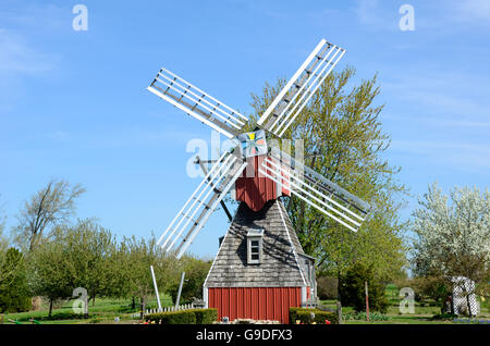 Il mulino a vento a Veldheer azienda durante il tulip time festival in Olanda, Michigan Foto Stock