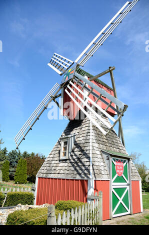 Il mulino a vento a Veldheer azienda durante il tulip time festival in Olanda, Michigan Foto Stock