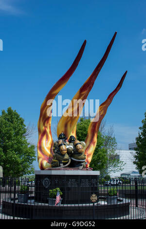 Ohio, Cleveland. Caduto Fire Fighters Memorial. Foto Stock