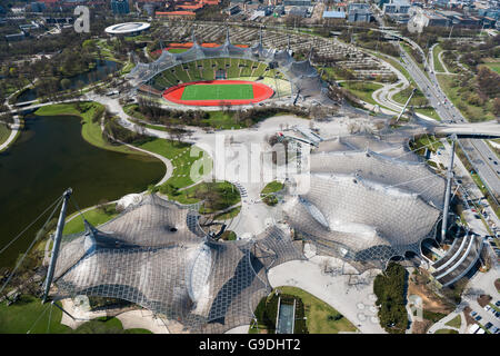 Stadium dell'Olympiapark a Monaco di Baviera, Germania Foto Stock