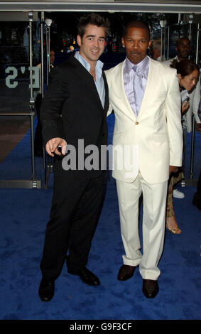 Colin Farrell e Jamie Foxx in arrivo per la prima europea di Miami Vice, presso l'Odeon Leicester Square, nel centro di Londra. Data immagine: Giovedì 27 luglio 2006. Vedere la storia di PA SHOWBIZ Vice. Il credito fotografico dovrebbe essere: Ian West/PA Foto Stock