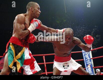 Boxing - Junior Witter v Demarius Corley - Alexandra Palace di Londra. Foto Stock