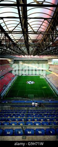 Soccer - UEFA Champions League - Gruppo D - AC Milan v Porto Foto Stock