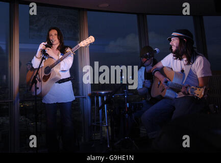 Sandi Thom esegue in BT Tower Foto Stock