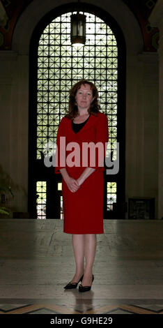 L'europarlamentare Jill Evans partecipa alla conferenza Plaid Cymru Party presso la Brangwyn Hall di Swansea. Foto Stock