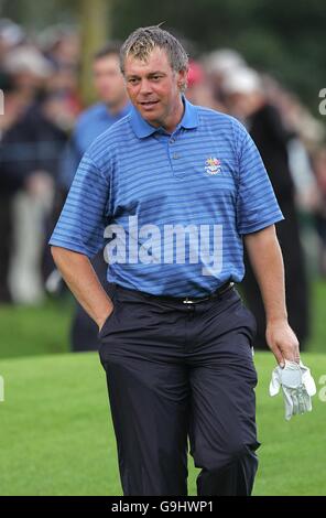 Golf - 36th Ryder Cup - Day Two - The K Club. Darren Clarke, Europe Ryder Cup Team. Foto Stock