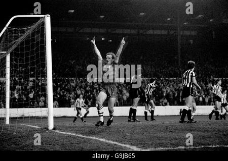 Calcio - Canon League seconda Divisione - Chelsea v Newcastle United - Stamford Bridge. David Spedie di Chelsea celebra il punteggio Foto Stock