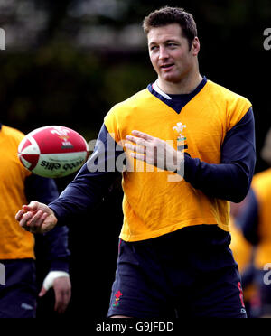 Rugby Union - sessione di addestramento del Galles - Giardini Sophia. Ian Gough del Galles durante una sessione di formazione presso il Wales Institute of Sport, Sophia Gardens, Cardiff. Foto Stock