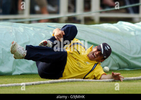 Cricket - Twenty20 Cup 2006 - North Division - Nottinghamshire Outlaws / Yorkshire Phoenix - Trent Bridge. Matthew Wood, Yorkshire Phoenix Foto Stock