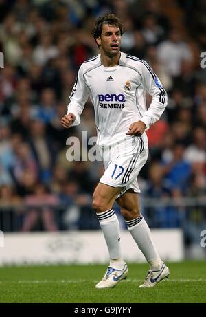 Calcio - UEFA Champions League - Gruppo e - Real Madrid / Steaua Bucuresti - Santiago Bernabeu. Ruud van Nistelrooy, Real Madrid Foto Stock