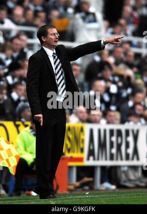 Calcio - fa Barclays Premiership - Newcastle United v Portsmouth - St James Park. Glenn Roeder, Newcastle Manager Foto Stock