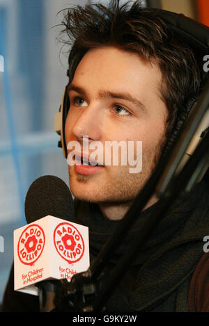 Harry Judd di McFly è intervistato al Great Ormond Street Children's Hospital nel centro di Londra. Foto Stock