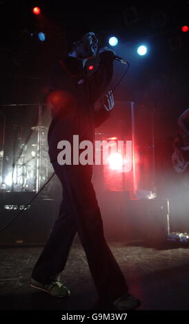 Jamiroquai ha eseguito uno spettacolo esclusivo per Capital radio presso il Mean Fiddler nel centro di Londra. Data immagine: Giovedì 16 novembre 2006. L'immagine di credito dovrebbe essere: Yui Mok/PA. Foto Stock