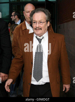 Caso di molestie Bobby Ball. Il comico TV Bobby Ball lascia Preston Crown Court dopo aver visto il suo ex genero incarcerato per molestie. Foto Stock