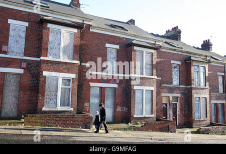 Immagini di decadimento urbano. Alloggio in alto a Elswick, vicino a Newcastle upon Tyne. Foto Stock