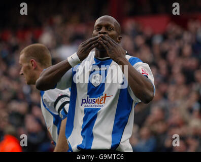 Calcio - Campionato Coca-Cola - Barnsley v Sheffield Mercoledì - Oakwell. Wayne Andrews di Sheffield Wednesday celebra il punteggio contro Barnsley durante la partita del campionato Coca-Cola a Oakwell, Barnsley. Foto Stock