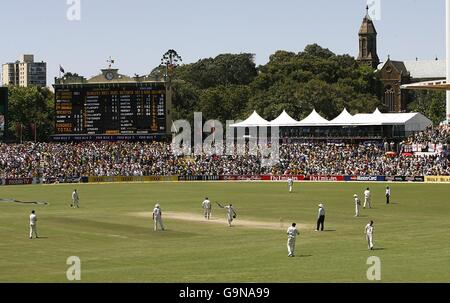 Cricket - Ceneri Tour - Seconda 3-mobile Test - Australia v Inghilterra - Adelaide Oval Foto Stock