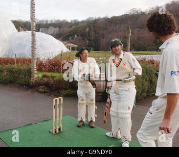 Rapido test bowler eco-friendly cricket box Foto Stock