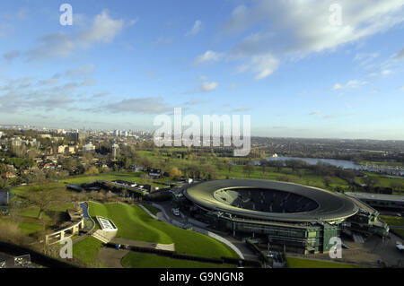 Il generale Henman Hill e la Corte numero uno (a destra) a Wimbledon. Foto Stock