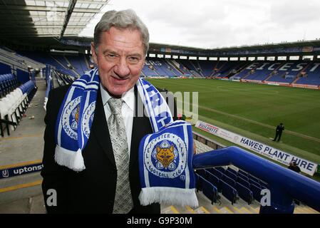 Calcio - Coca-Cola Football League Championship - Leicester City Press Conference - Walkers Stadium. Il nuovo proprietario di Leicester City Milano Mandaric Foto Stock