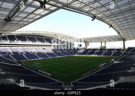 Soccer - UEFA Champions League - FC Porto v Chelsea - Chelsea - Conferenza stampa e formazione - Dragao Stadium Foto Stock