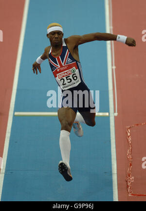 Atletica - Campionato europeo di atletica al coperto 2007 - Arena nazionale al coperto. Phillips Idowu della Gran Bretagna nella finale del salto triplo Foto Stock