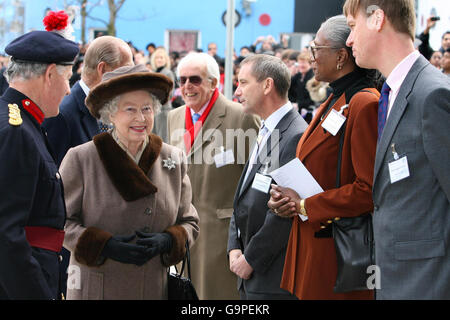 La regina visite Docklands di Londra Foto Stock