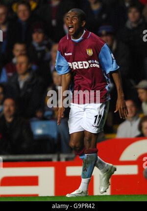 Calcio - FA Barclays Premiership - Aston Villa v Arsenal - Villa Park Foto Stock