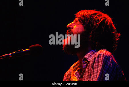 Ray LaMontagne si esibisce in concerto presso l'Hammersmith Apollo a Londra ovest. Foto Stock