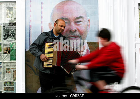 Del lavoro irlandese TD della campagna elettorale Foto Stock