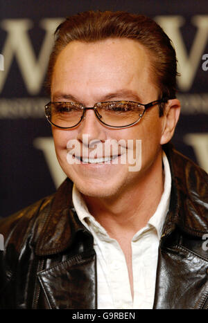 David Cassidy a Waterstone's nel centro di Londra, durante una sessione di firma per la sua autobiografia, potrebbe essere Forever. Foto Stock