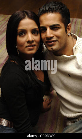 Ex Miss India Celina Jaitley e la star britannica di Bollywood Upen Patel al lancio del film di Bollywood 'Shakalaka Boom Boom Boom', presso il Soho Hotel nel centro di Londra. Foto Stock