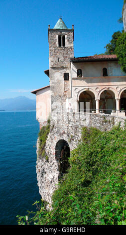 Eremo di Santa Caterina del Sasso Ballaro, Cattolica monastero, colonnato, Lago Maggiore, Leggiuno, provincia di Varese, Lombardia, Italia Foto Stock