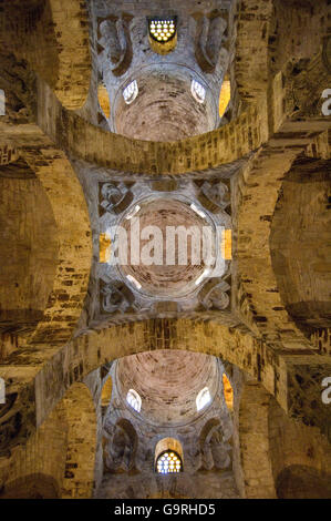 La chiesa di San Cataldo, soffitto, arabo-stile normannic, Palermo, Sicilia, Italia Foto Stock