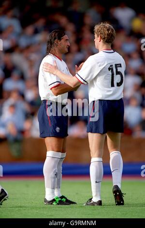 Lorenzo Amoruso (l) e Bert Konterman (r) in conversazione Foto Stock