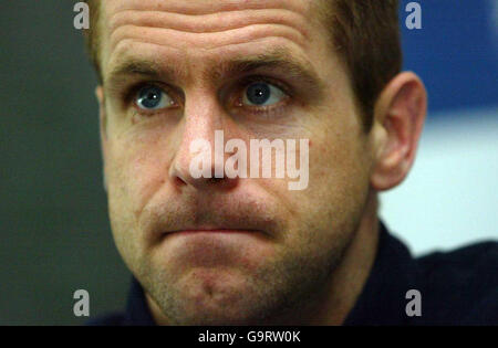 Rugby Union - RBS 6 Nations Championship 2007 - Francia contro Scozia - sessione di formazione Scozia - Murrayfield. Capitano della Scozia Chris Paterson durante una conferenza stampa a Murrayfield, Edimburgo. Foto Stock