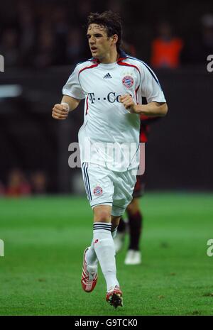 Calcio - UEFA Champions League - Quarter Final - prima tappa - AC Milan / Bayern Monaco - Giuseppe Meazza. Owen Hargreaves, Baviera Monaco Foto Stock