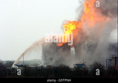 Serbatoio olio fire in Kent Foto Stock