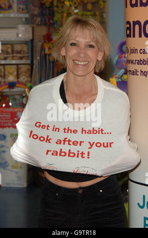 Ingrid Tarrant lancia la Pasqua a Hamleys - Londra Foto Stock