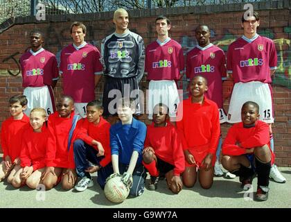 Calcio - FA Carling Premiership - Aston Villa il lancio del Kit Foto Stock