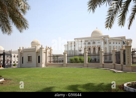 Street view della Università Americana di Sharjah Emirati Arabi Uniti Foto Stock