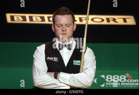 Shaun Murphy in Inghilterra durante la partita semifinale ai Campionati Mondiali di Snooker al Crucible Theatre di Sheffield. Foto Stock